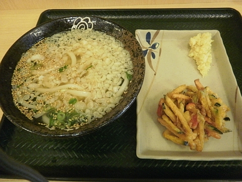 はなまるうどんのかけ小＋緑黄色かき揚げ