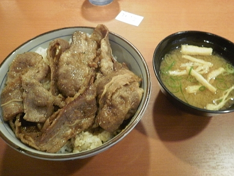 東京チカラめしの焼き牛丼