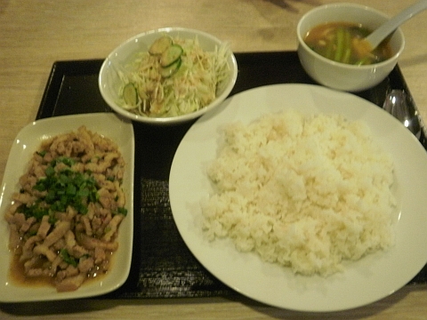 カチン風豚肉煮込み