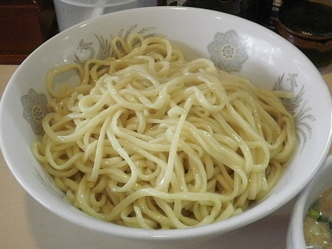 みの麺多のゴマつけ麺1.5の麺