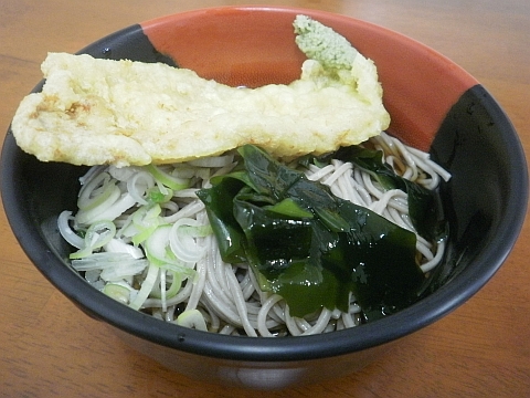 六花そばの冷し豚天そば大盛