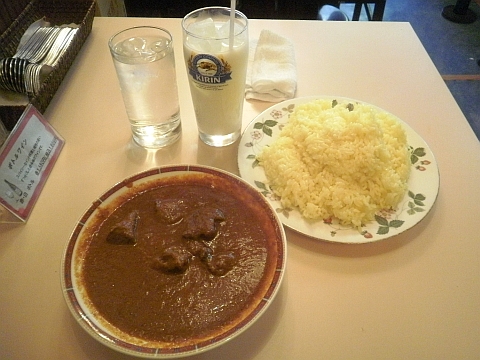 グレートインディア百人町店のマトンカレーとライス
