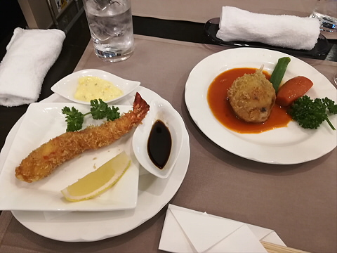 黒船亭 エビフライ