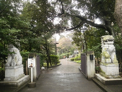 大隈ガーデンハウスカフェテリアの入口