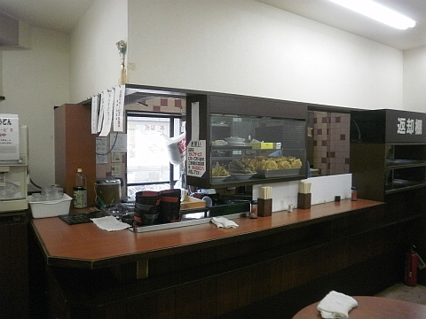 六花そばの店内