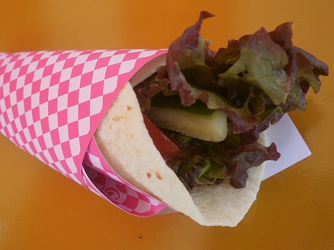 青山カレー工房のキーマ・トルティーヤ